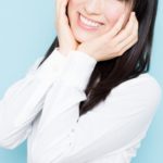 笑顔の女性