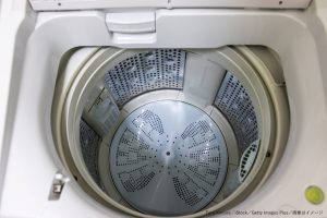 洗濯機にアレ入れてる人、今すぐやめて　梅雨時はとくに「悪臭の原因」になるNG行動